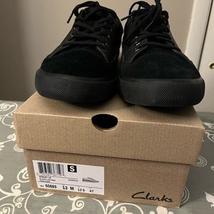 Like new Clark’s Aceley Lo shoe. Can be worn with jeans or chinos.